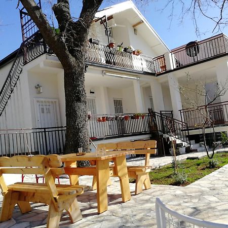 Villa Marko ซูโตมอเร ภายนอก รูปภาพ